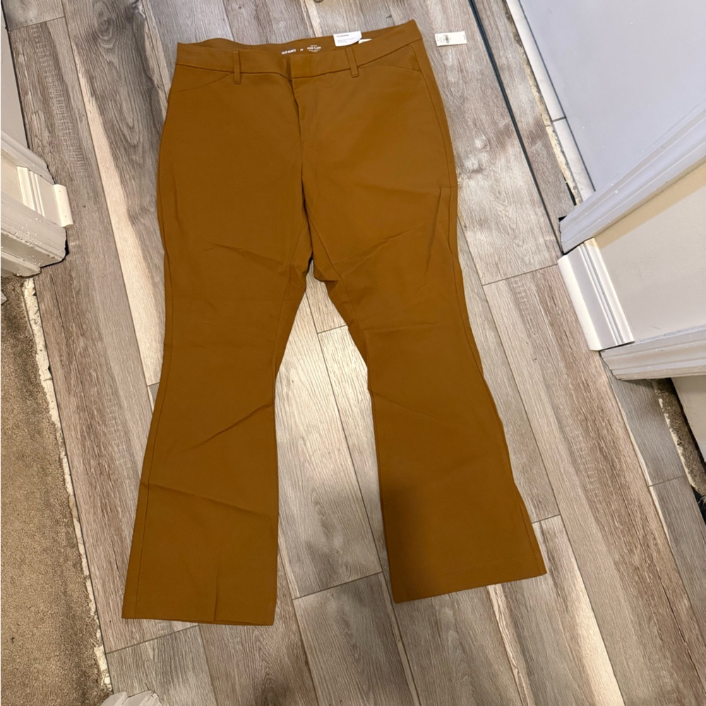 Old Navy Pixie Flare Pants in Warm Brown